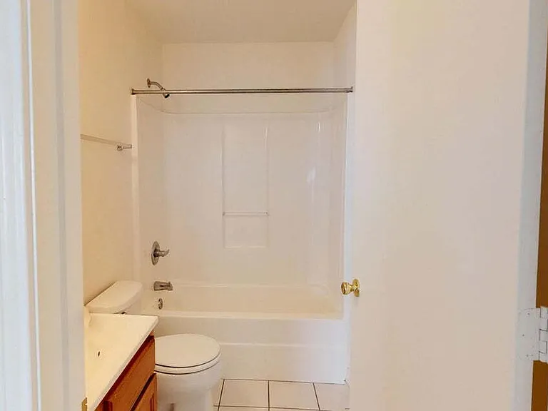 895 Silverwood Dr #5 — Photo 18