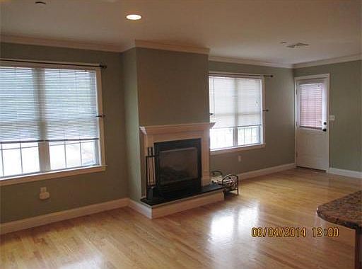 4th image of 50 Mill St Unit B
