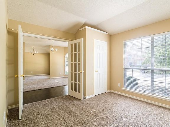4th image of 3912 Gardenia Ln