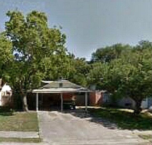 1st image of 909 Sundance St