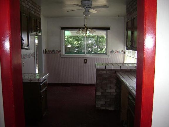3rd image of 45 Park St