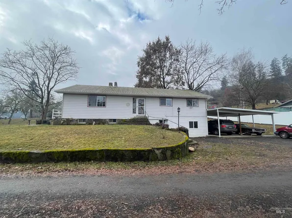 1201 Sowa St, Kamiah, ID 83536