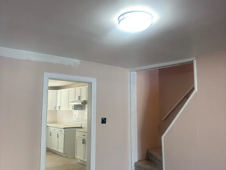 231 Pierce St — Photo 6