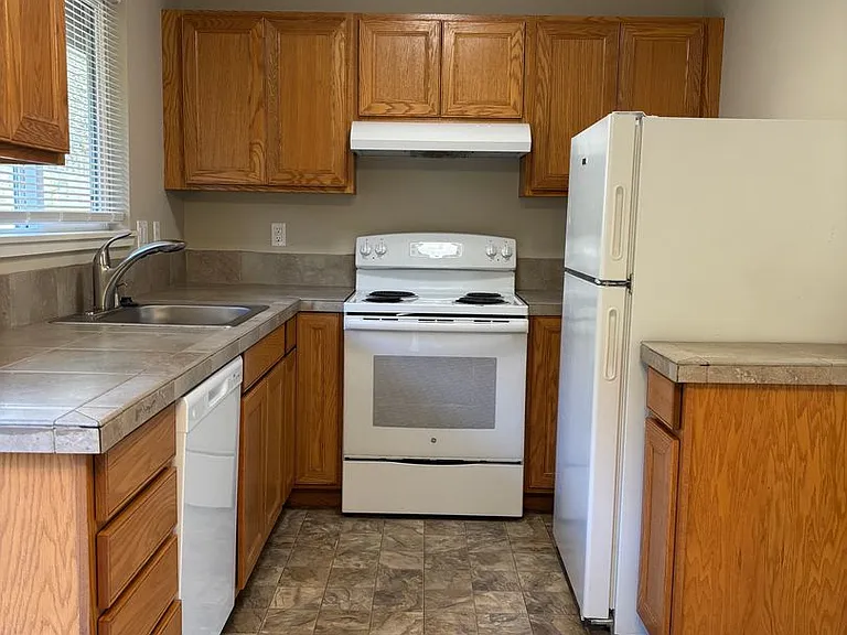 10545 SW Tranquil Way — Photo 7