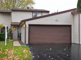 1651 Meadow Cir SE, Rochester, MN 55904