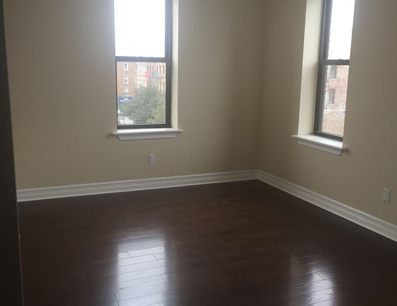 3rd image of 1401 67th St APT B1