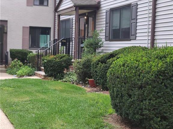 2nd image of 213 Rose St #2106