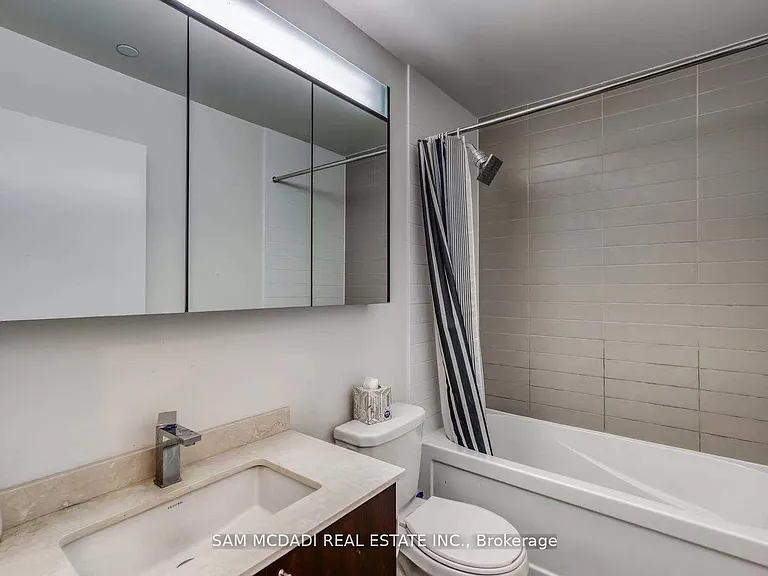 510 Curran Pl #1710 — Photo 5