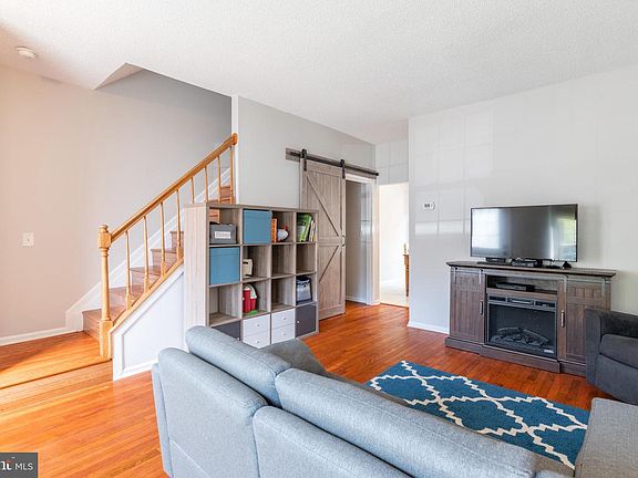 2nd image of 7235 Stover Dr