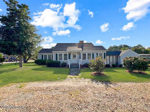 112 Barker St, Edenton, NC 27932