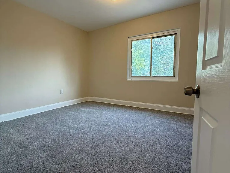 3426 Baker St NE — Photo 25