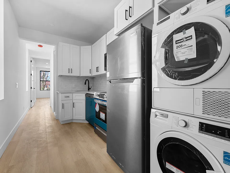 245 S 3rd St #3L