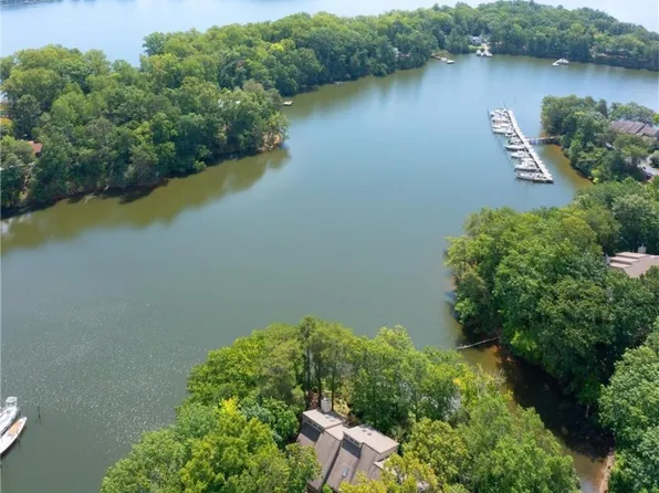 58 Villa Ridge Dr #D, Hartfield, VA 23071