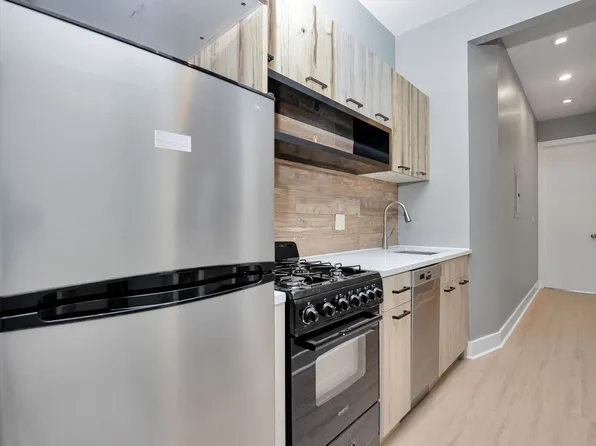 72-55 60 Lane image 20 of 28