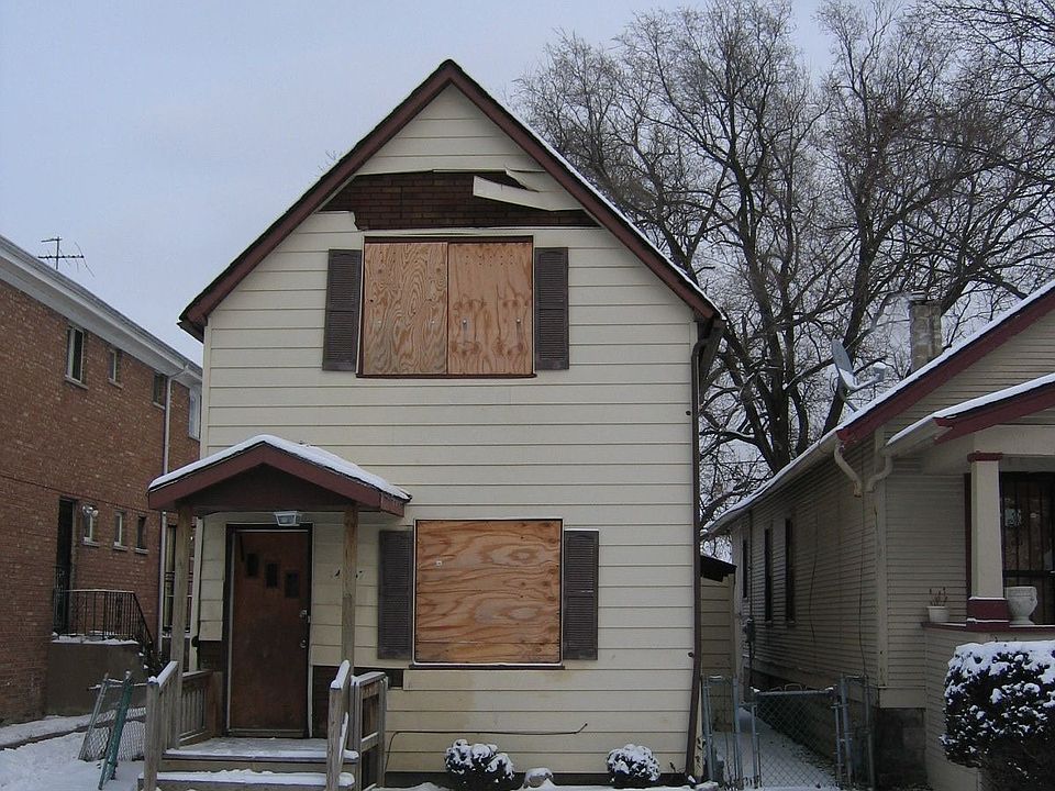 1st image of 14537 Des Plaines St