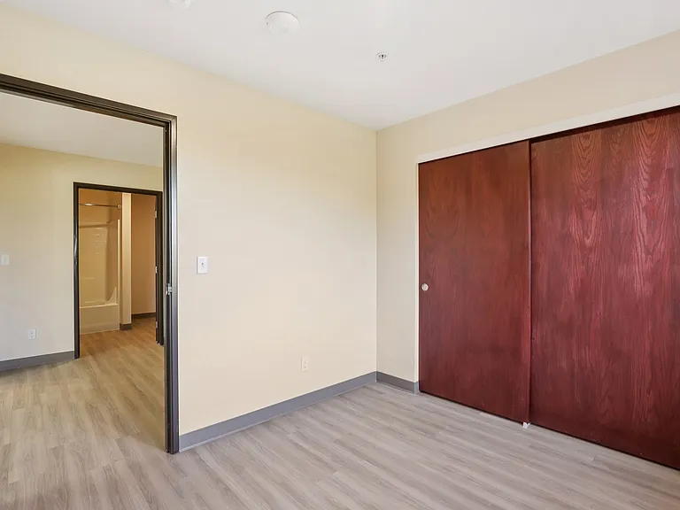 Woodland Flats Apartments — Photo 67