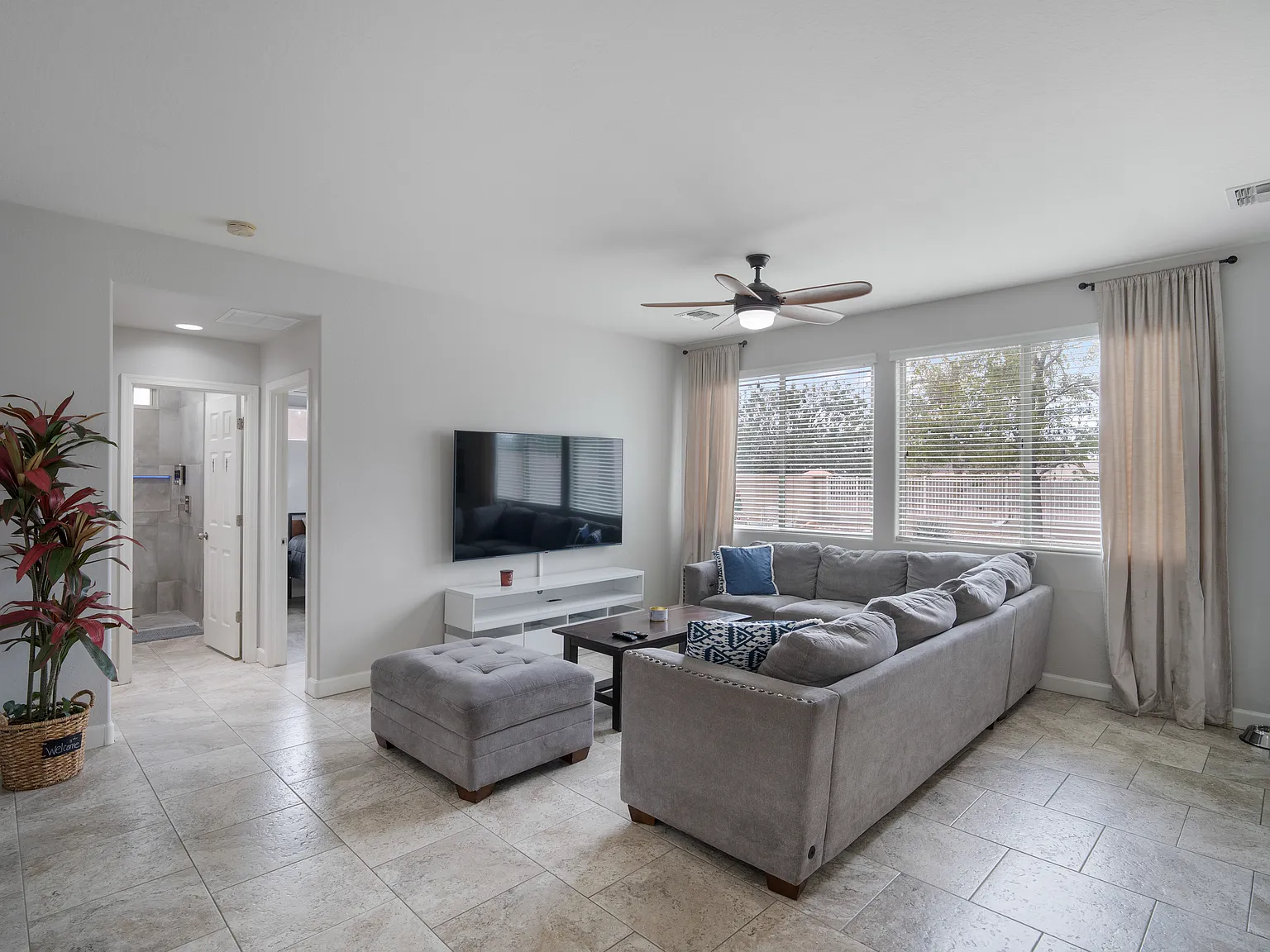 4 bed, 2507 sqft, $4,000 — Photo 4