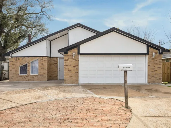 305 W Thomas Ave, Pasadena, TX 77506