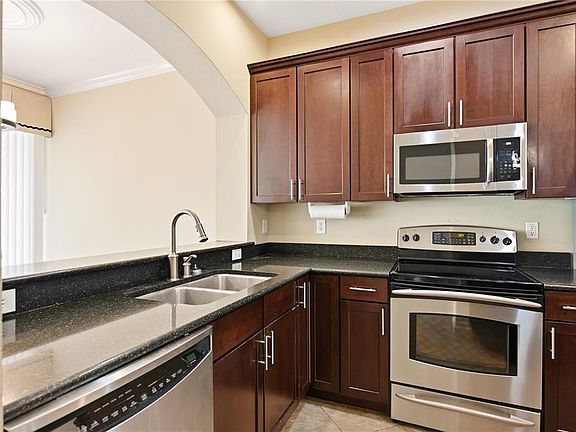4th image of 14082 WATERVILLE CIRCLE