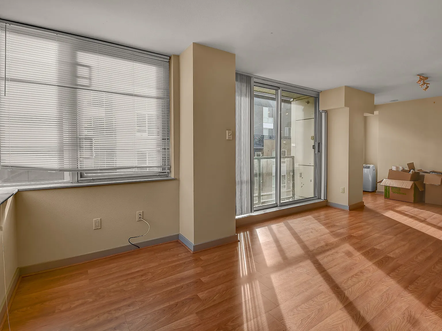 2 bed, 1136 sqft, $3,195 — Photo 3