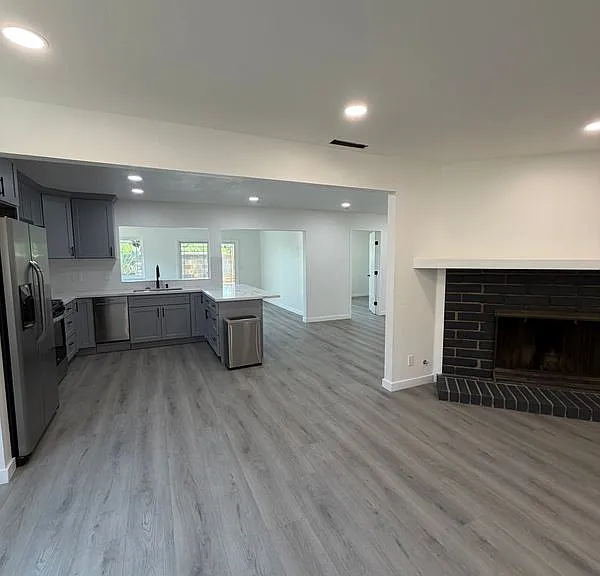 2512 W Fulcrum Pl #HOUSE — Photo 13