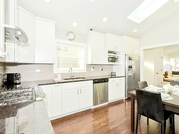 5th image of 1231 Ferndale Ave