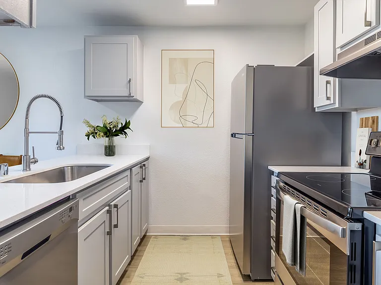Lodge at Madrona Ridge — Photo 1