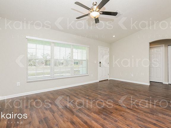 2nd image of 750 Marion Oaks Mnr