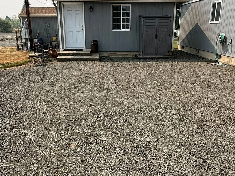 1228 Cascade Dr — Photo 4