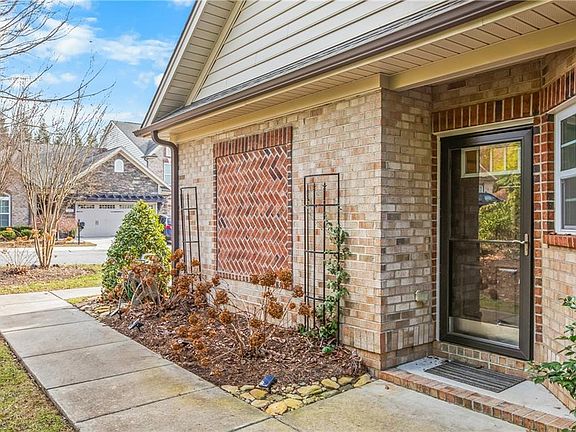 4th image of 1183 Heritage Path Ln