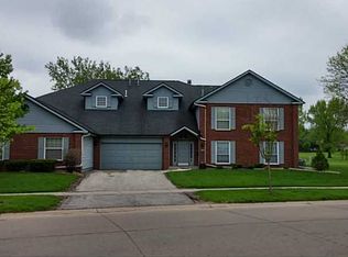 4300 Westchester Dr NE #1, Cedar Rapids, IA 52402