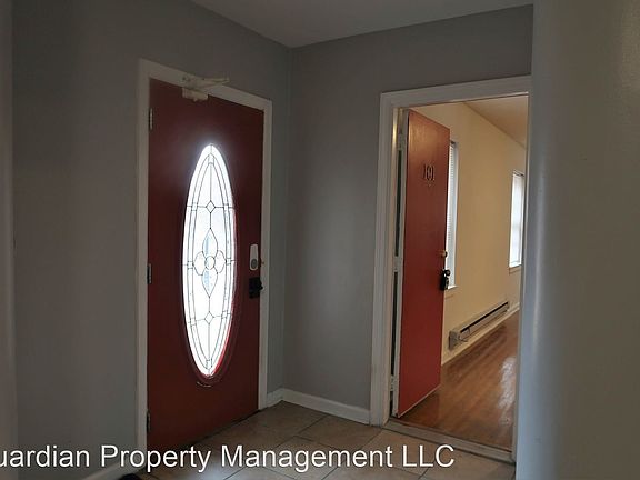 3rd image of 3304 E Douglas Ave APT 101