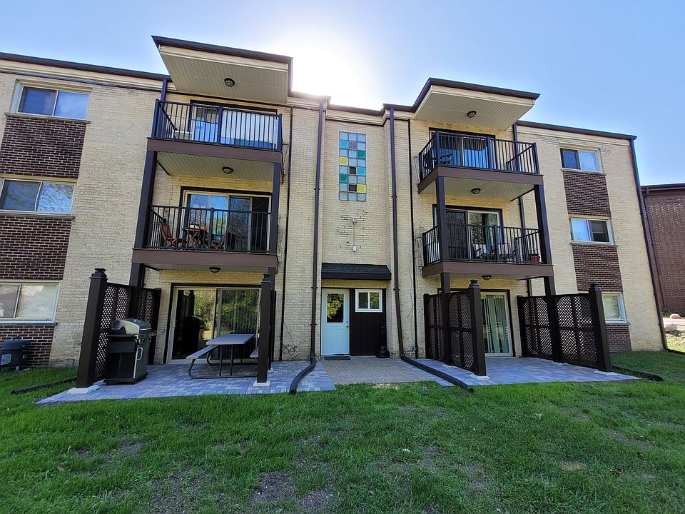 2nd image of 428 W Crescent Blvd