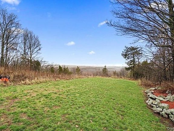 2nd image of 25 Round Hill Rd