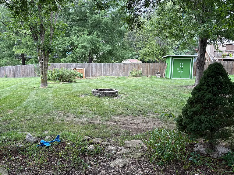 11834 Virginia Ave — Photo 7