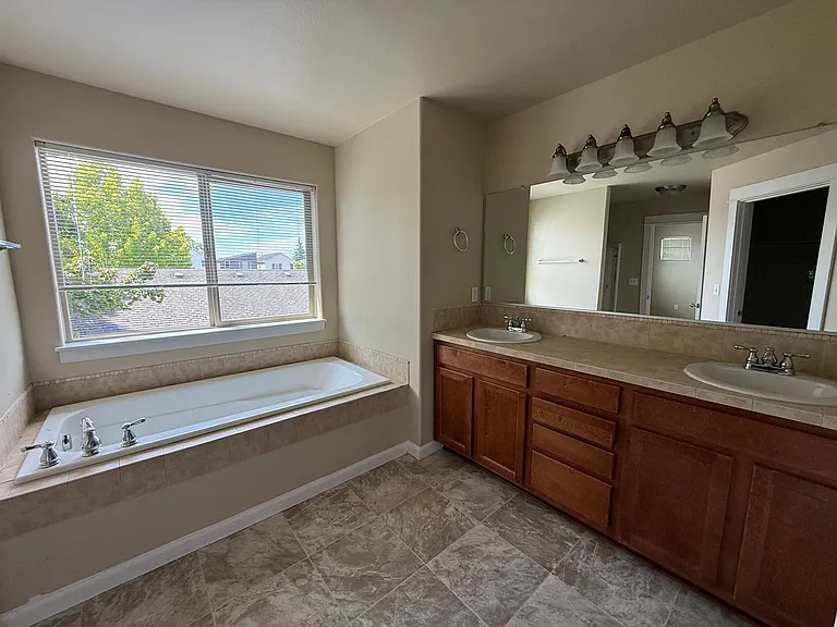 20604 Sister Ln — Photo 10