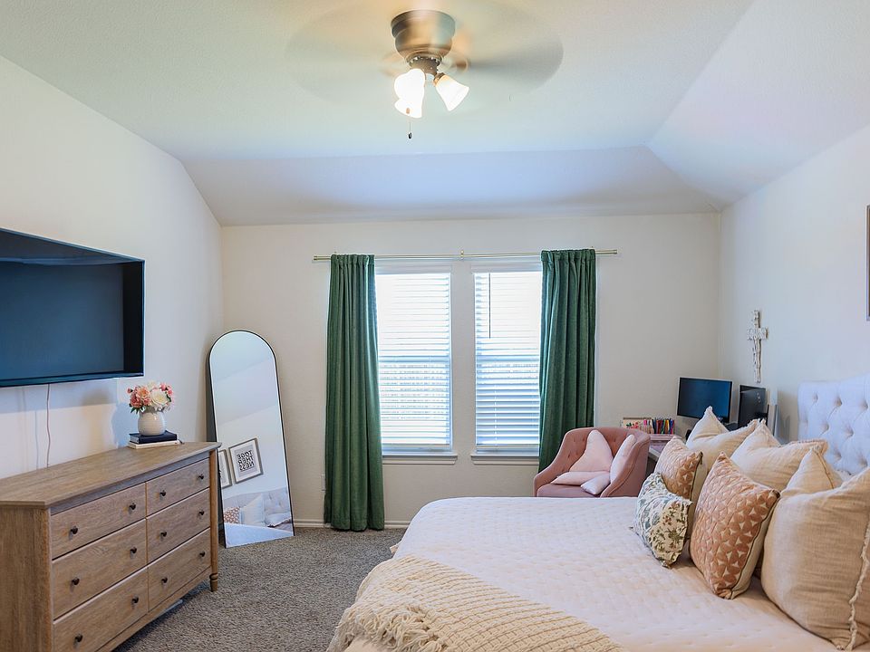 1st image of 601 Cultivator Ct