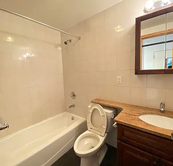 120 Madison St #3 — Photo 6