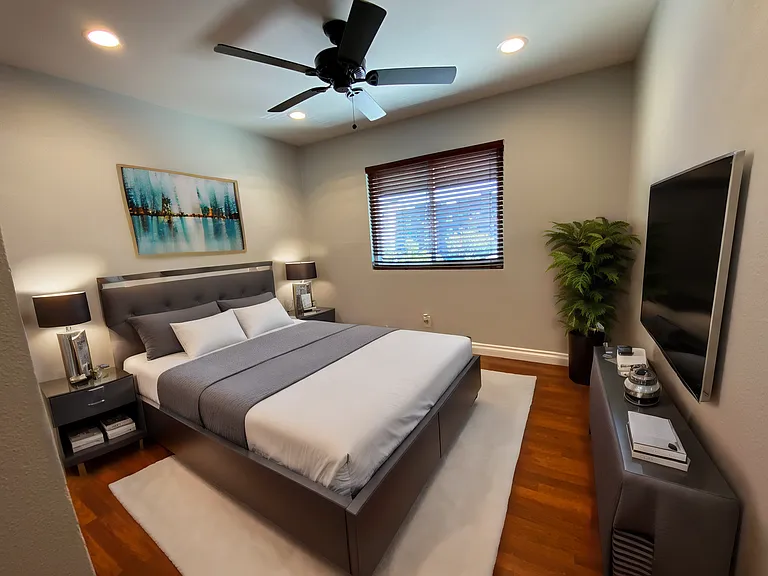 5513 Fulcher Ave — Photo 3