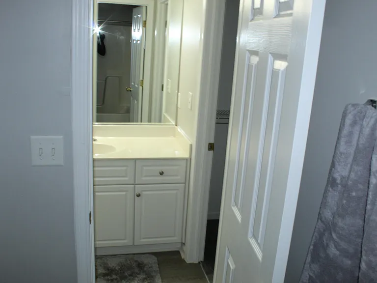1802 Honeysuckle Way — Photo 43