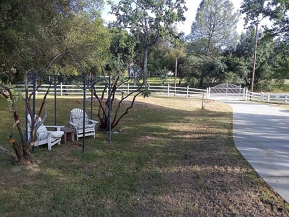 3rd image of 47777 Klamath Ave