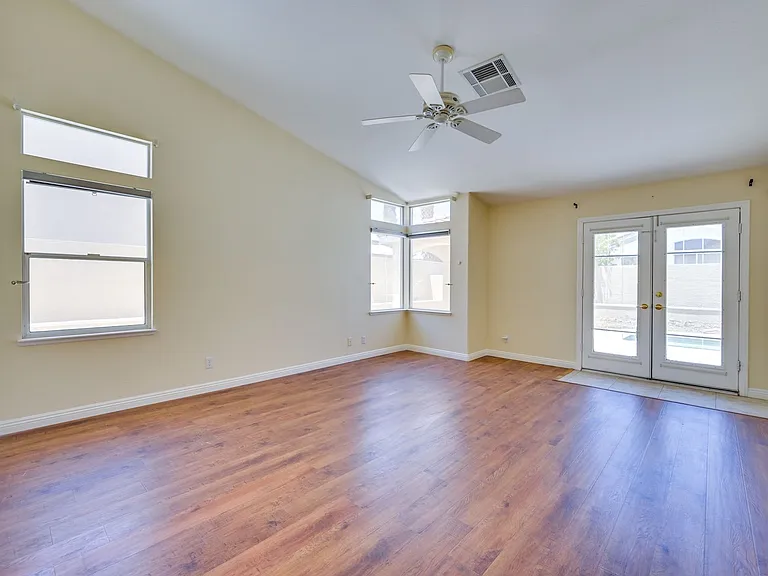 968 E Robindale Rd — Photo 14