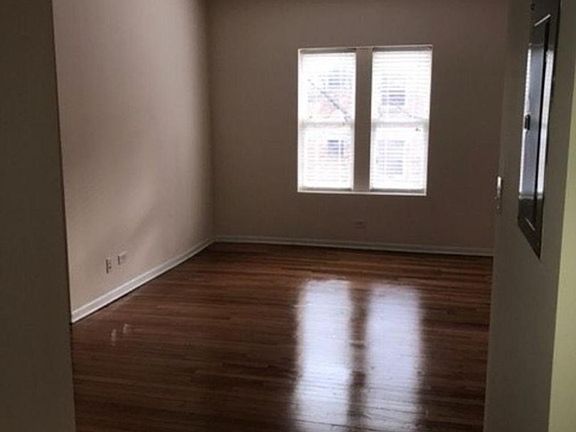 5th image of 3104 W Ainslie St #3