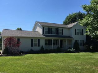 290 S Pine Ct, Aurora, OH 44202