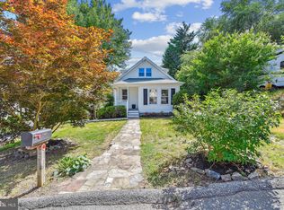 2909 Summit Ave, Parkville, MD 21234