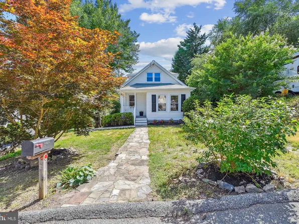 2909 Summit Ave, Parkville, MD 21234