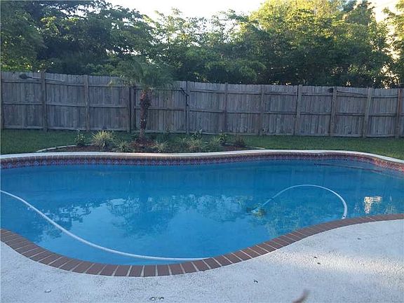 3rd image of 9101 NW 21st Ct