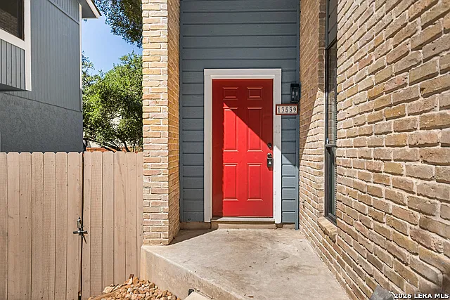 3 bed, 2.0 bath, 1750 sqft, $1,650 — Photo 2