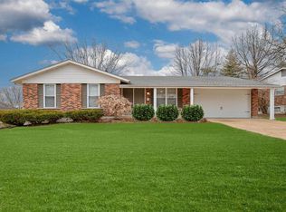 3811 Rue De Renard St, Florissant, MO 63034