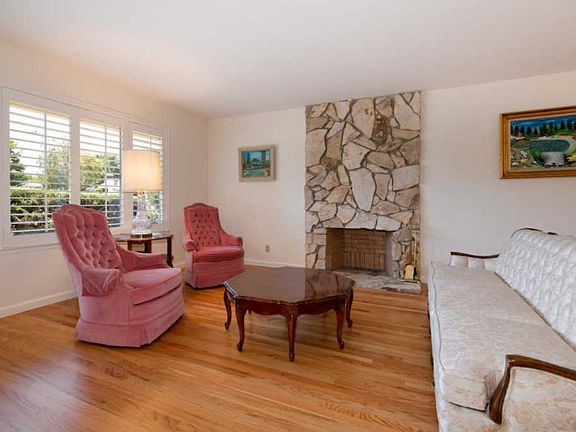 4th image of 1423 Usona Dr